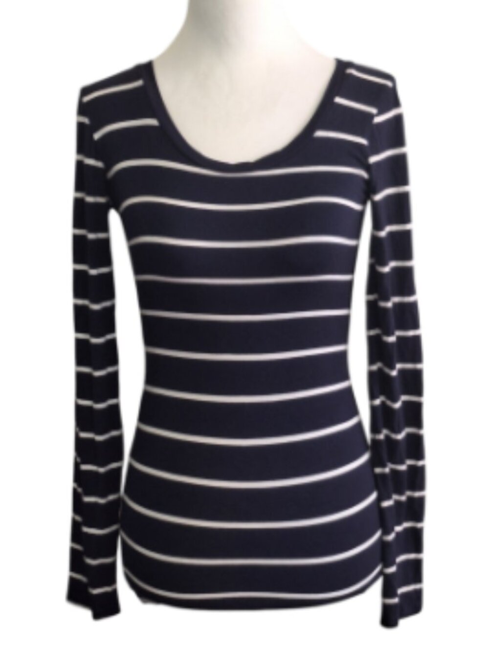 SEDUCTIONS NAVY LONG SLEEVE TEE SIZE XS